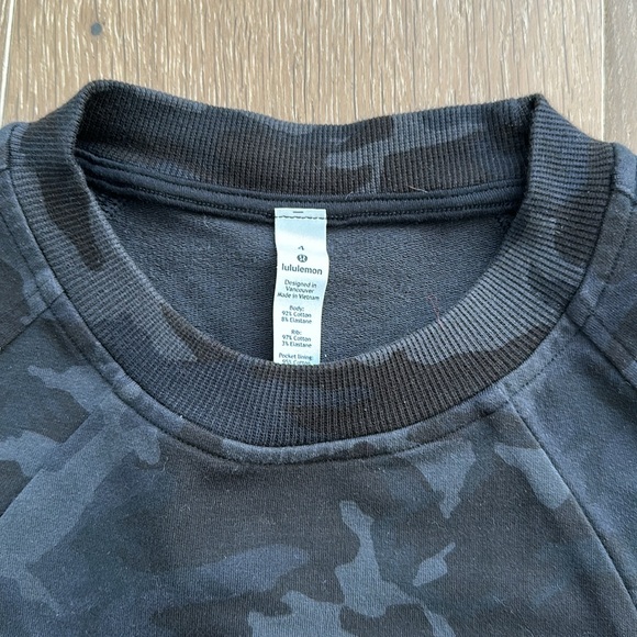 Lululemon Black Scuba Crew - Picture 3 of 4